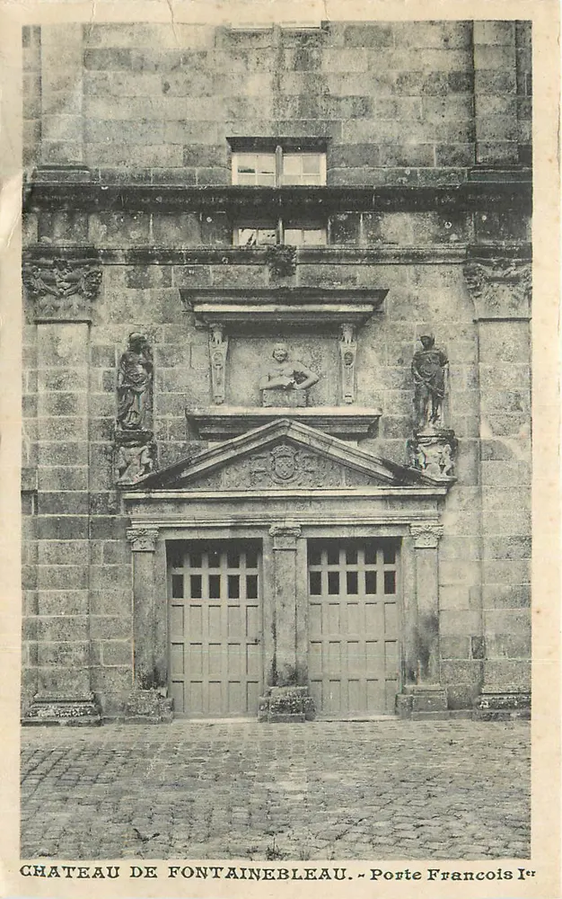 Schloss Fontainebleau — Tor François Ier - Vorderseite